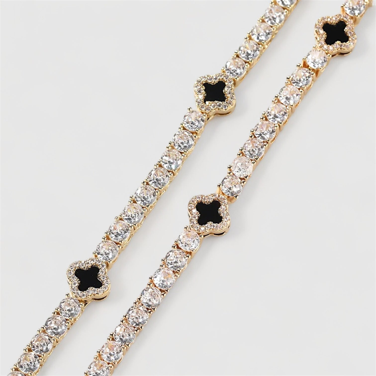 Iced Clover Bracelet 4mm - Gold
